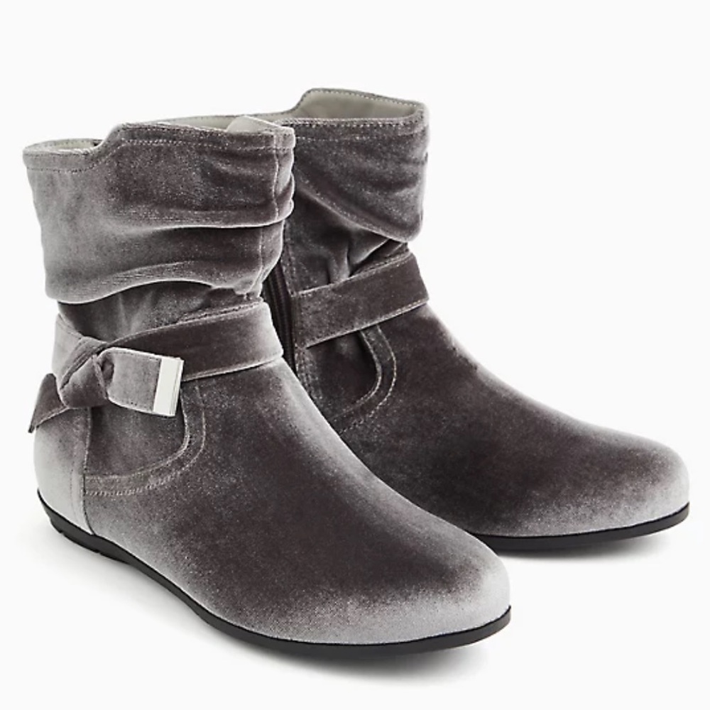 NWT TORRID GREY VELVET SIDE KNOT BOOTIE (7.5 WW)